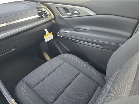 New 2026 Chevrolet Traverse LT w/ Driver Confidence Package FWD image 21