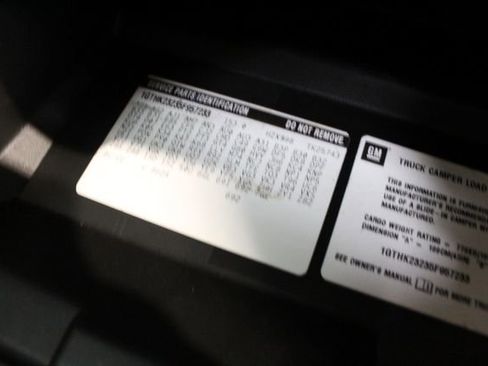 Used 2005 GMC Sierra 2500 SLT w/ Heavy-Duty Power Package image 28