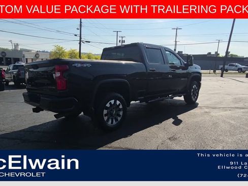Used 2021 Chevrolet Silverado 2500 Custom w/ Custom Value Package AWD/4WD image 9