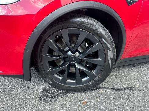 Used 2022 Tesla Model X image 11