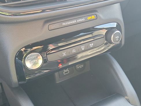 Used 2025 Ford Escape ST-Line w/ Tech Pack #1 FWD image 25