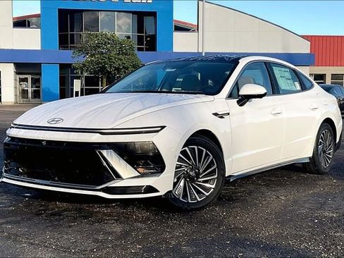 New 2026 Hyundai Sonata Limited image 2