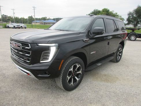 New 2026 GMC Yukon AT4 AWD/4WD image 9