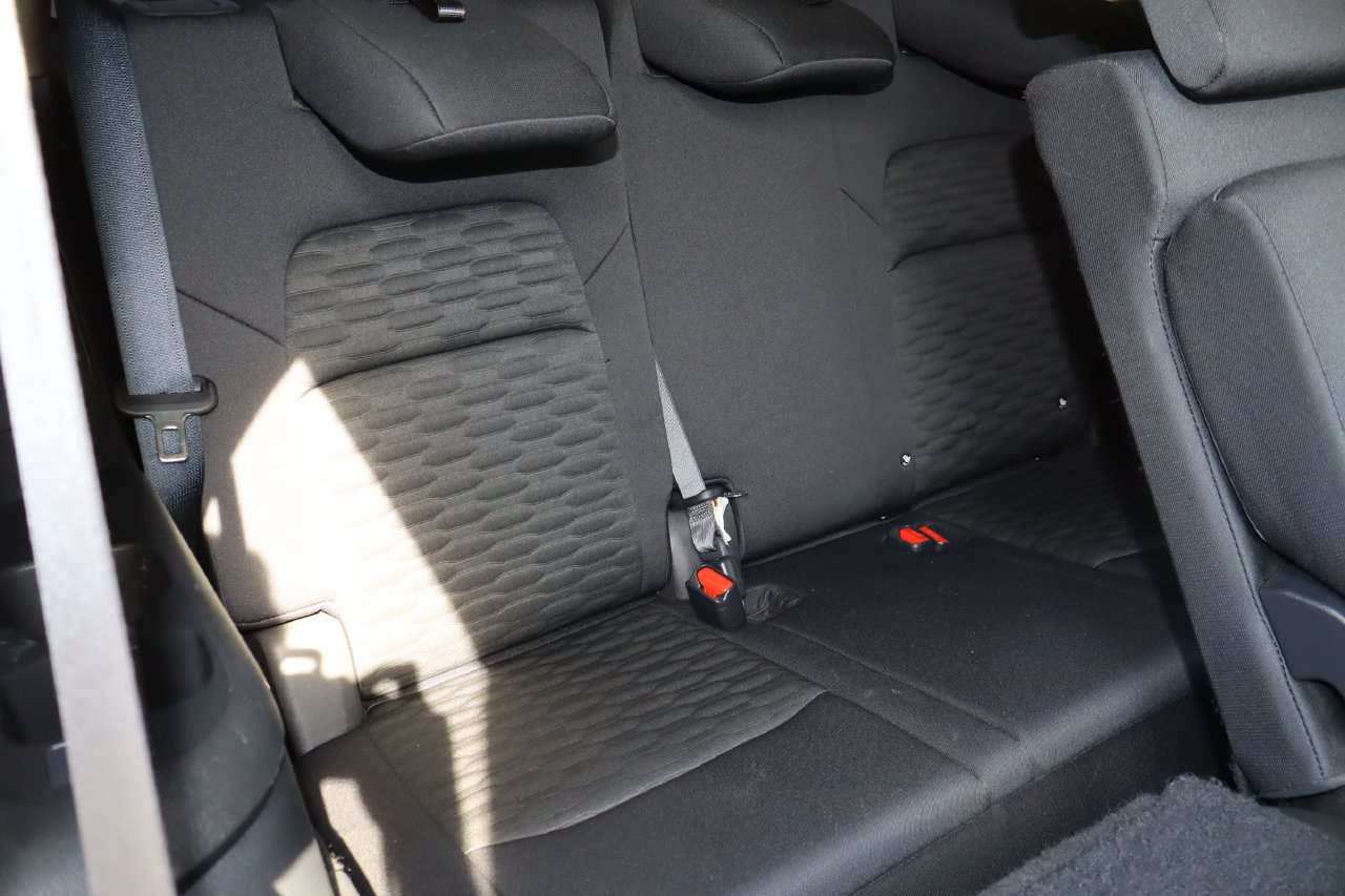 Used 2022 Nissan Pathfinder S FWD image 19