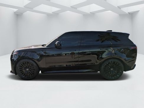 Used 2024 Land Rover Range Rover Sport image 6