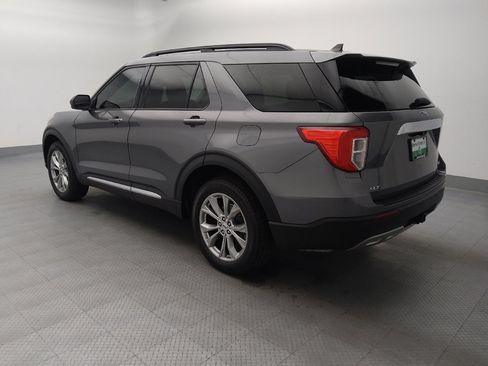 Used 2023 Ford Explorer XLT w/ Equipment Group 202A AWD/4WD image 3