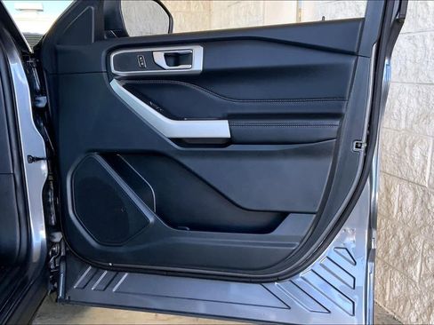 Used 2023 Ford Explorer XLT w/ Equipment Group 202A image 21