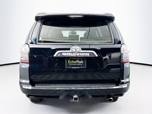 Used 2017 Toyota 4Runner Limited image 7