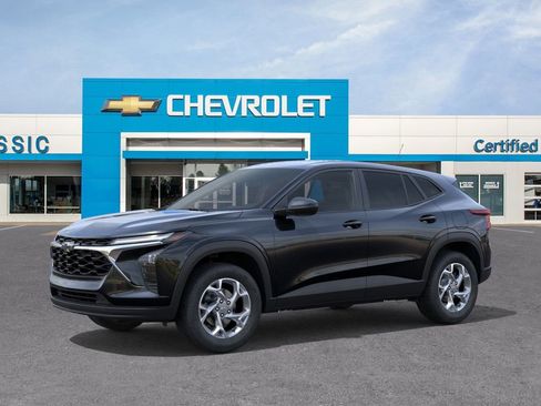 New 2026 Chevrolet Trax LS w/ LS Convenience Package image 2