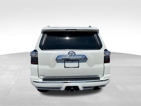 Used 2022 Toyota 4Runner Limited AWD/4WD image 6