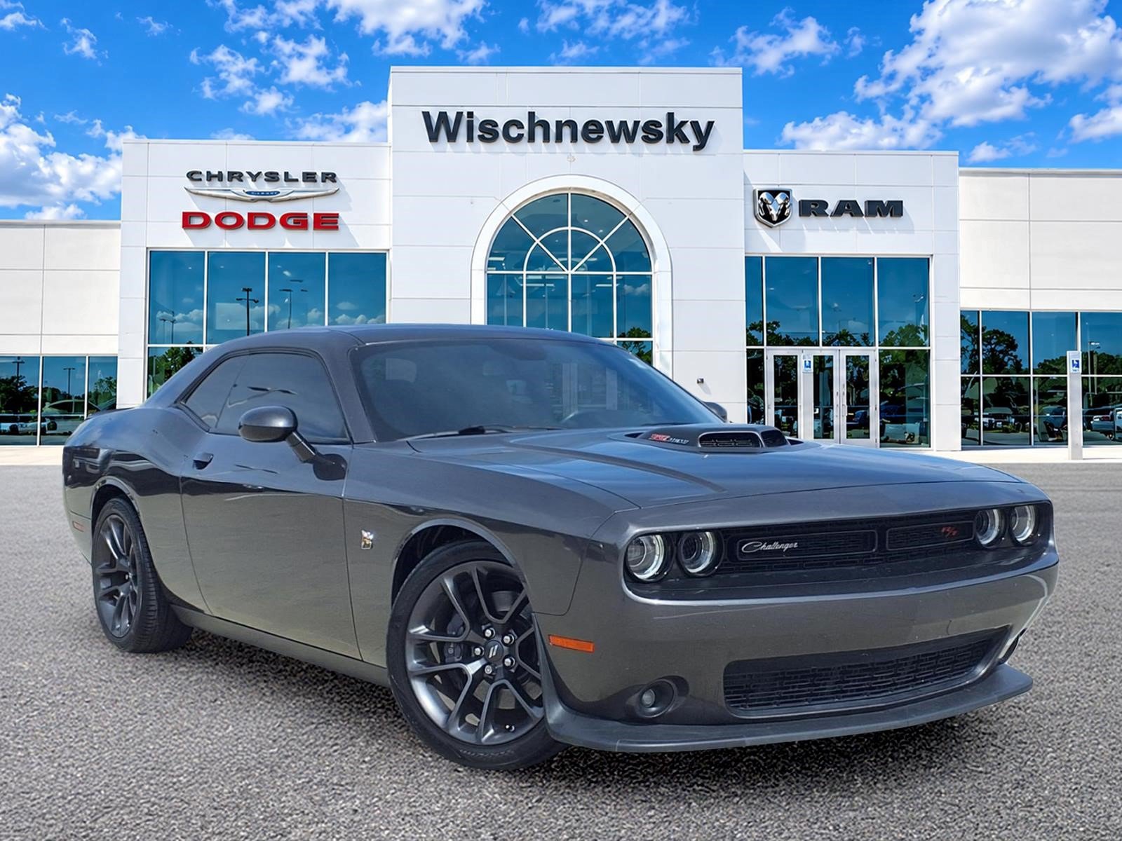 Used 2022 Dodge Challenger R/T Scat Pack w/ Shaker Package RWD image 1