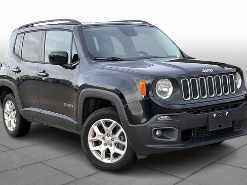 Used 2016 Jeep Renegade Latitude image 2