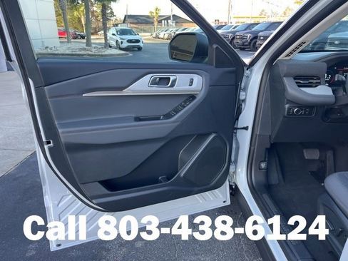 New 2026 Ford Explorer Active image 4