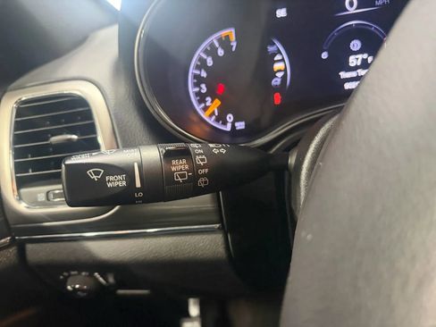 Used 2019 Jeep Grand Cherokee Limited AWD/4WD image 15