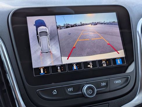 Used 2024 Chevrolet Equinox LT image 18