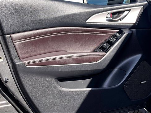 Used 2017 MAZDA MAZDA3 Touring w/ Popular Equipment Package image 16