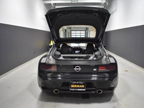 Certified 2024 Nissan Z Performance w/ Floor Mat Package image 31