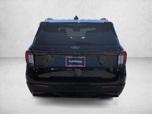 New 2026 Ford Explorer ST-Line w/ ST-Line Street Pack image 7