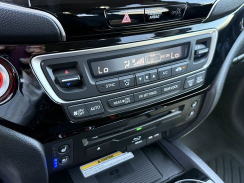Certified 2022 Honda Pilot Elite image 14