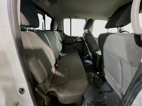 Used 2019 Nissan Frontier PRO-4X AWD/4WD image 18