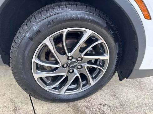 Used 2022 Lincoln Corsair AWD w/ Equipment Group 101A image 18