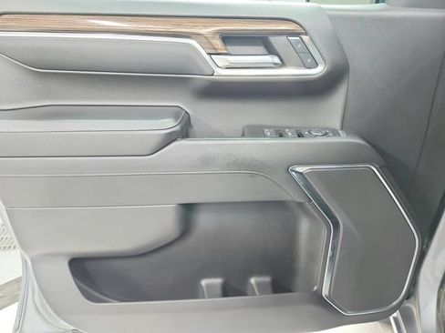 Used 2024 Chevrolet Silverado 1500 LT AWD/4WD image 33