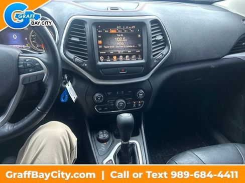 Used 2016 Jeep Cherokee Trailhawk w/ Leather Interior Group image 17