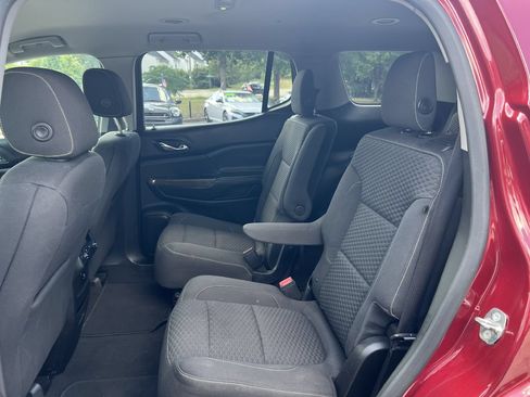 Used 2018 GMC Acadia SLE w/ Driver Alert Package I FWD image 10