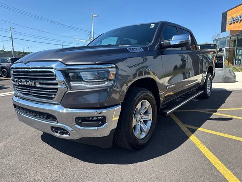 Used 2023 RAM 1500 Laramie AWD/4WD image 4