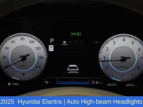 Used 2025 Hyundai Elantra SEL FWD image 18