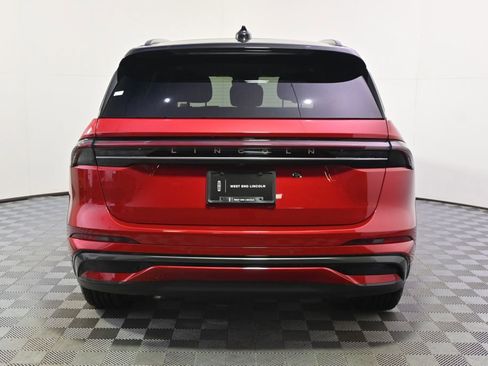 New 2026 Lincoln Nautilus Reserve w/ Jet Appearance Package image 5