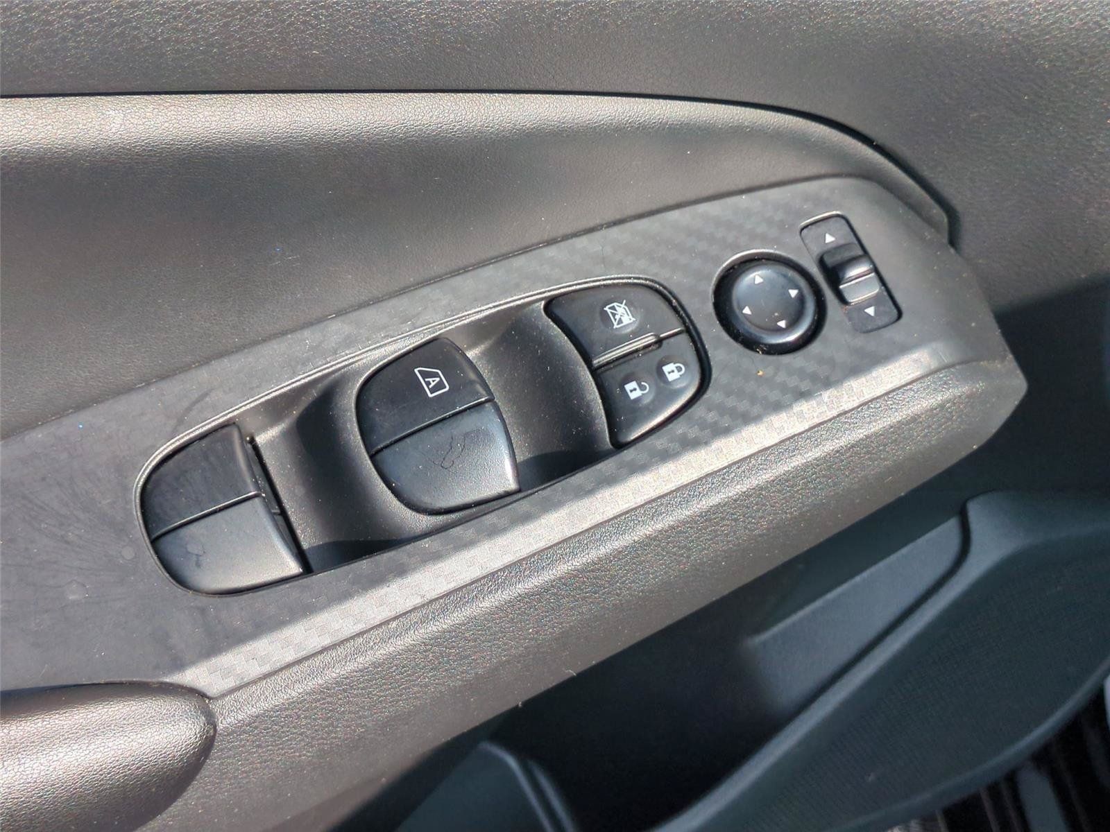 Used 2024 Nissan Altima 2.5 S FWD image 18