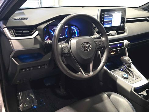 Used 2020 Toyota RAV4 XSE AWD/4WD image 4