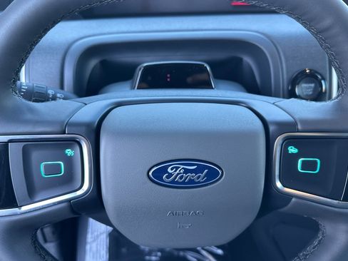 New 2026 Ford Expedition Active image 25