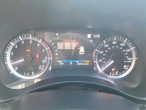 Certified 2024 Toyota Highlander XLE image 11