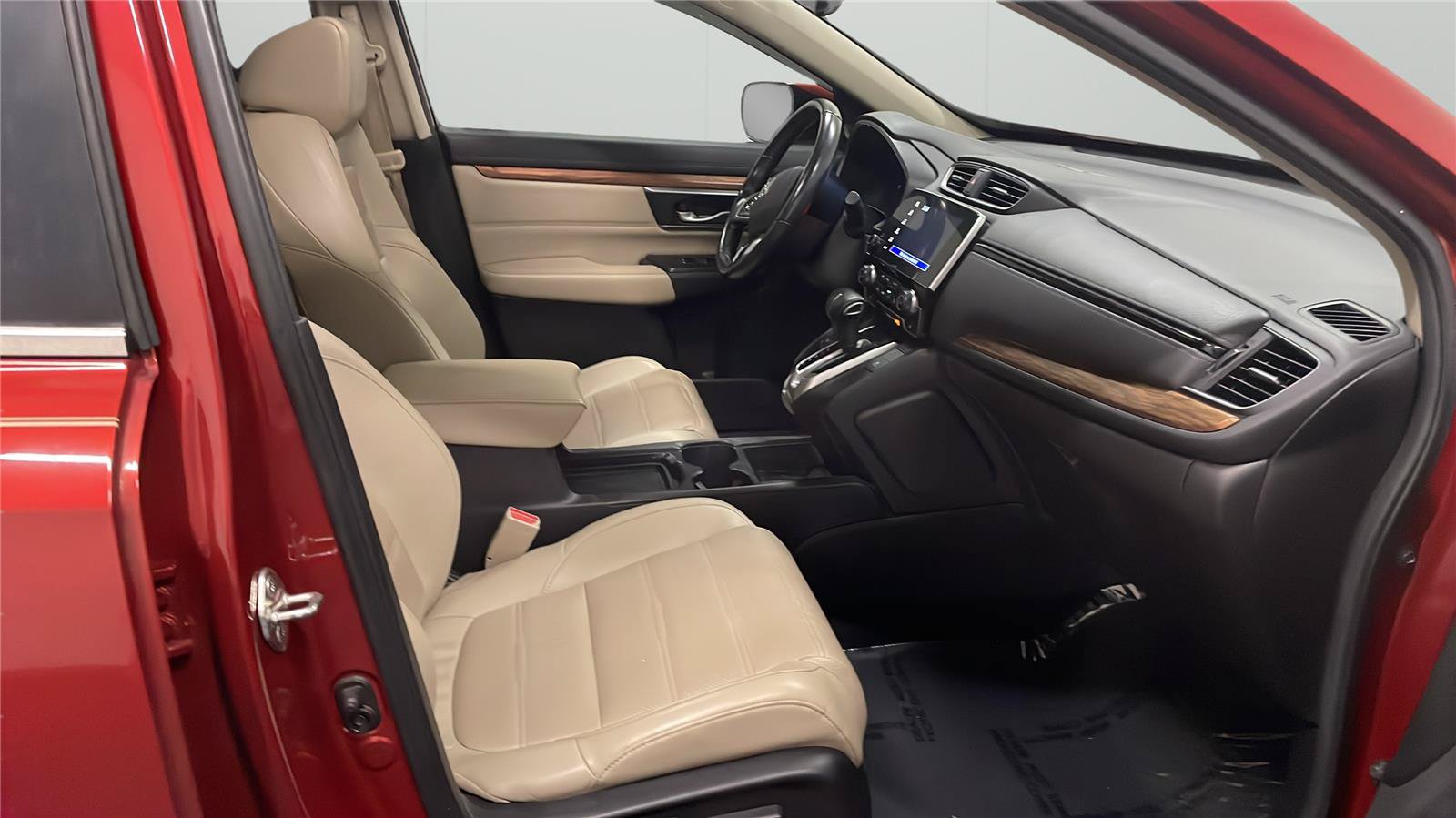 Used 2019 Honda CR-V Touring image 14