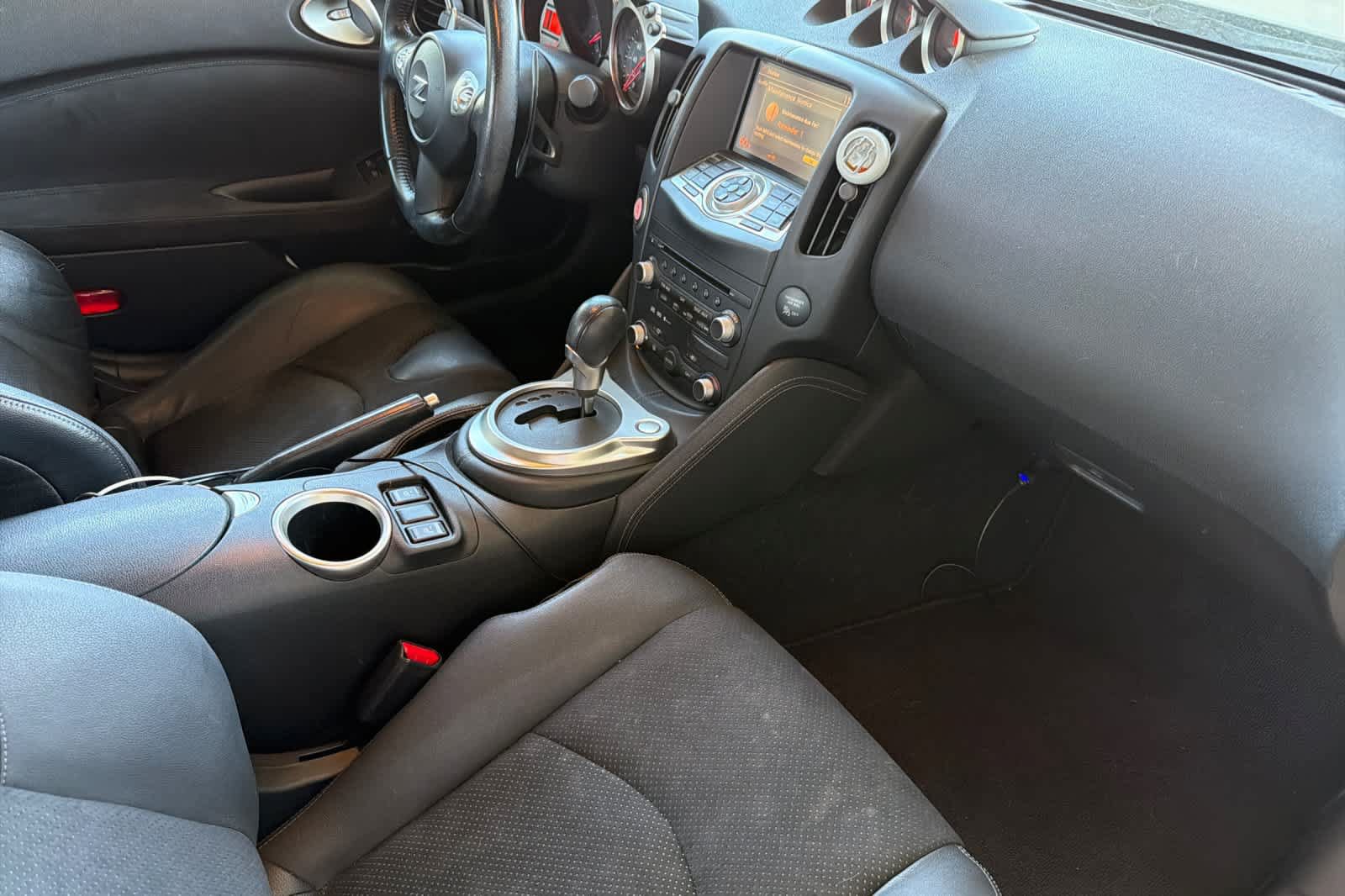Used 2009 Nissan 370Z Touring w/ Sport Pkg RWD image 13