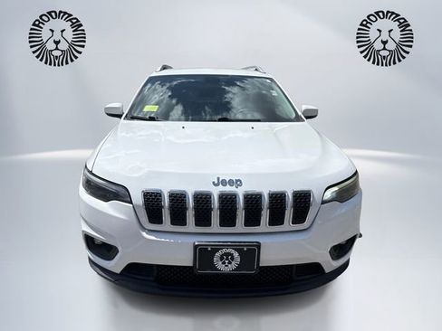 Used 2019 Jeep Cherokee Latitude Plus w/ Cold Weather Group AWD/4WD image 2
