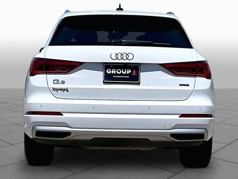 Used 2020 Audi Q3 2.0T Premium w/ Convenience Package AWD/4WD image 5
