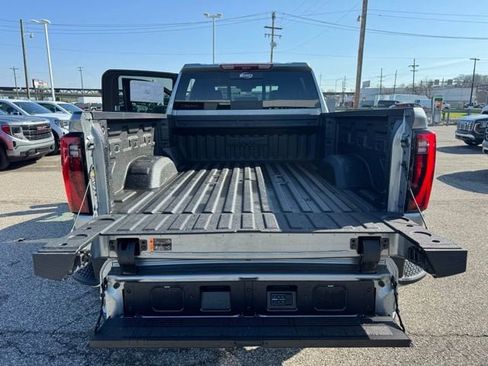 New 2026 GMC Sierra 2500 Denali Ultimate AWD/4WD image 9
