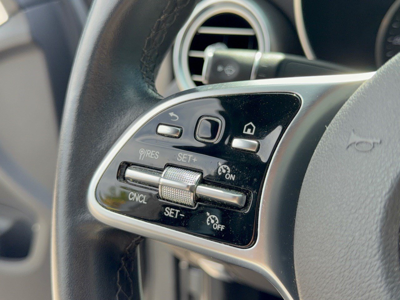 Used 2019 Mercedes-Benz C 300 Sedan image 18