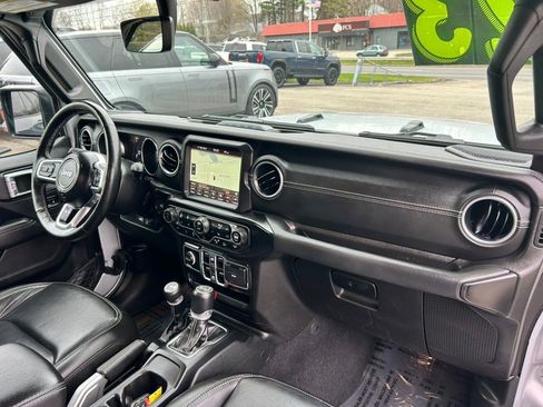 Used 2023 Jeep Wrangler Sahara w/ Cold Weather Group image 25