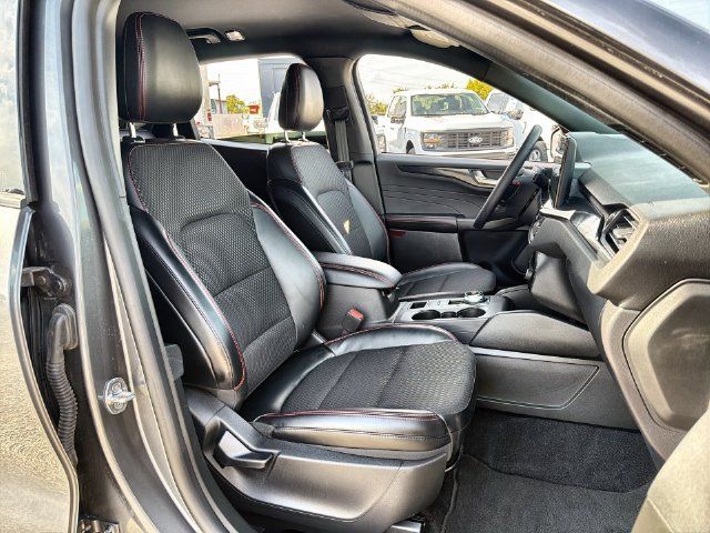 Certified 2024 Ford Escape ST-Line w/ Tech Pack #1 FWD image 24