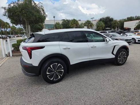 Used 2024 Chevrolet Blazer EV LT AWD/4WD image 13