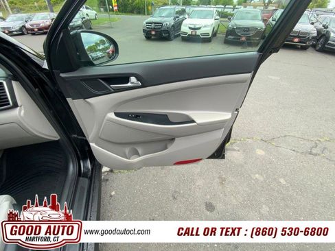 Used 2020 Hyundai Tucson Value w/ Winter Weather Package AWD/4WD image 13