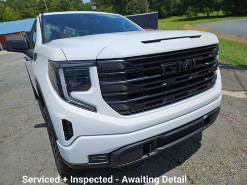 Used 2023 GMC Sierra 1500 Pro w/ Pro Value Package AWD/4WD image 4