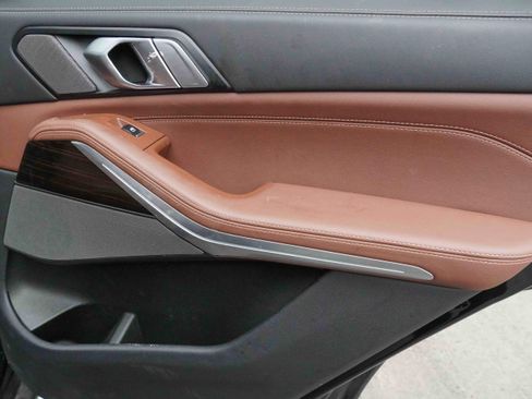 Used 2025 BMW X5 xDrive40i image 33