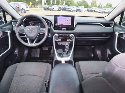 Used 2023 Toyota RAV4 XLE image 16