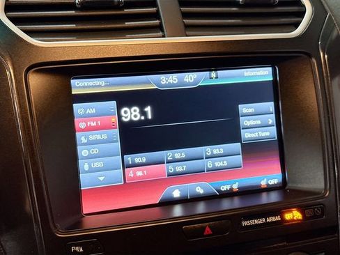 Used 2016 Ford Explorer XLT w/ Equipment Group 202A image 15