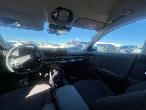Used 2025 Kia K4 FWD image 35